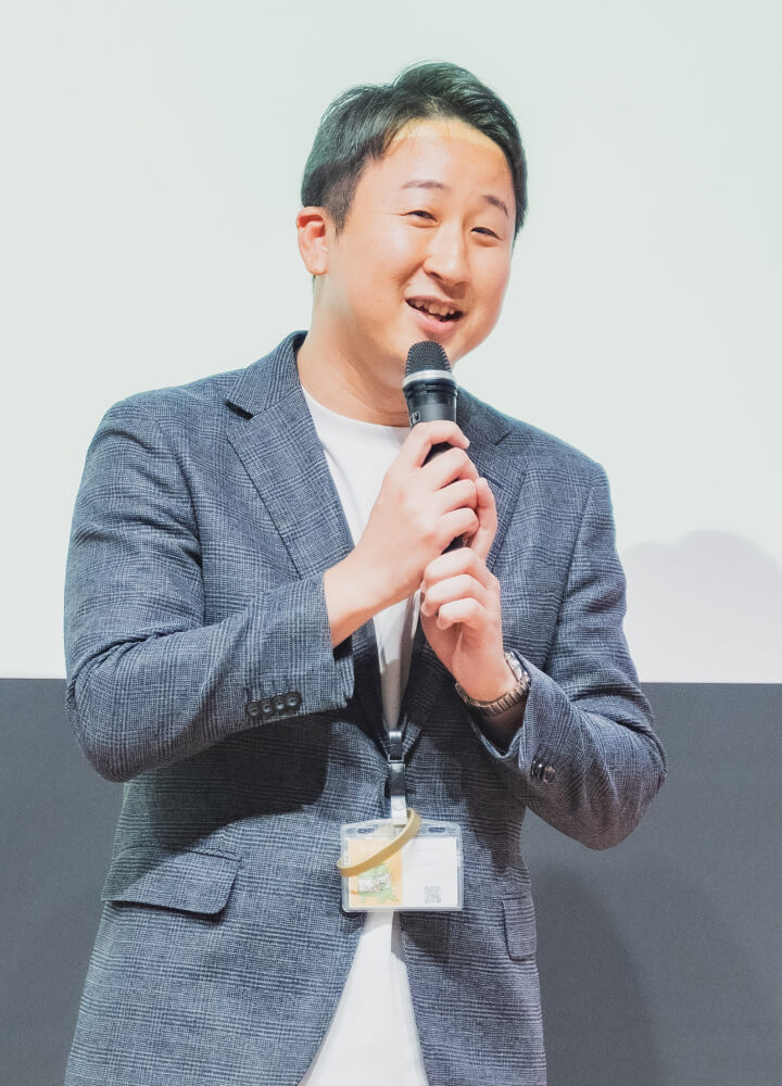 こんな世の中でも、日本をよくしようと<br />
活動している人たちがいる