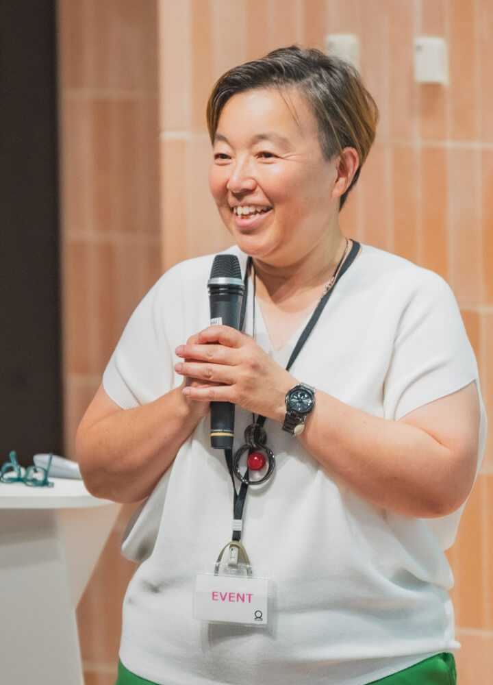 こんな世の中でも、日本をよくしようと<br />
活動している人たちがいる